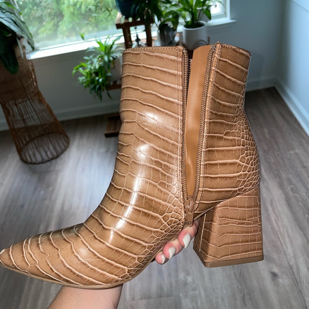 Perfect fall booties! - Picture 2 of 5